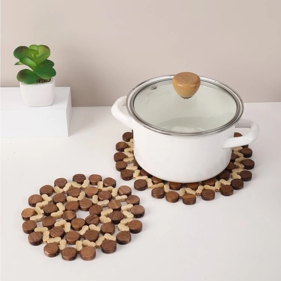 Wooden Beaded Potholder/Trivet - Picture 3 of 4